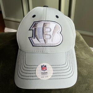 Cincinnati Bengals Gray Adjustable NFL Hat Embroidered Logo Dad Cap OS